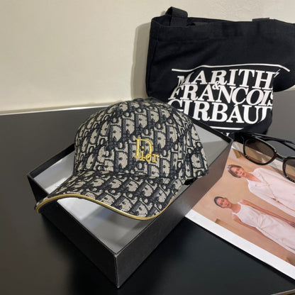 CD New embroidered baseball cap