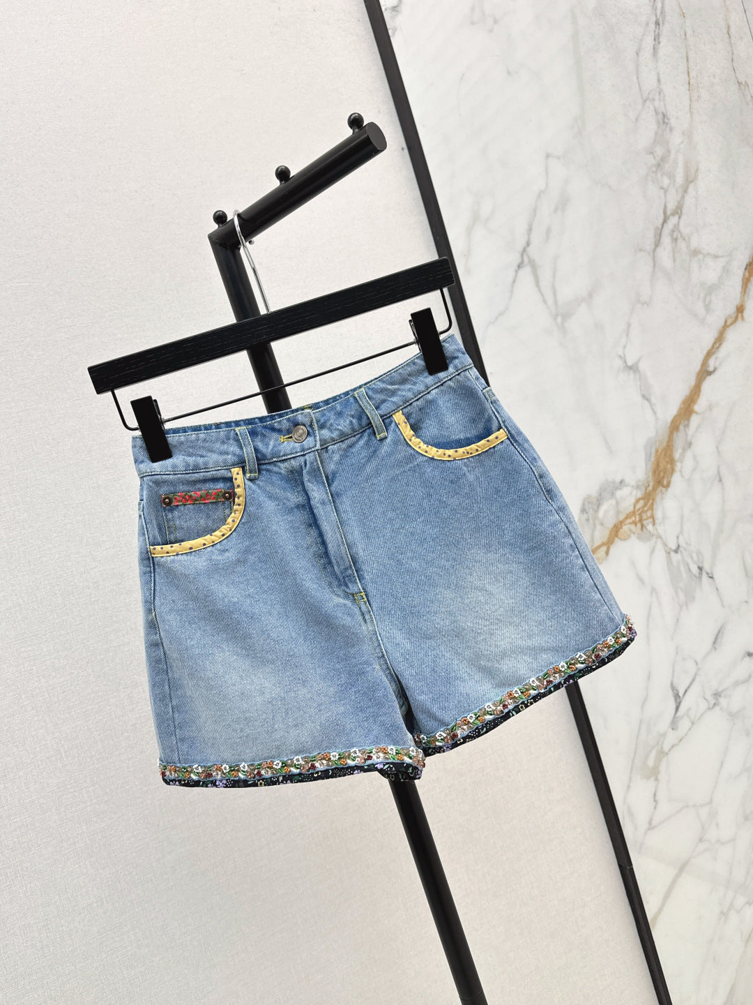 Valen New denim shorts