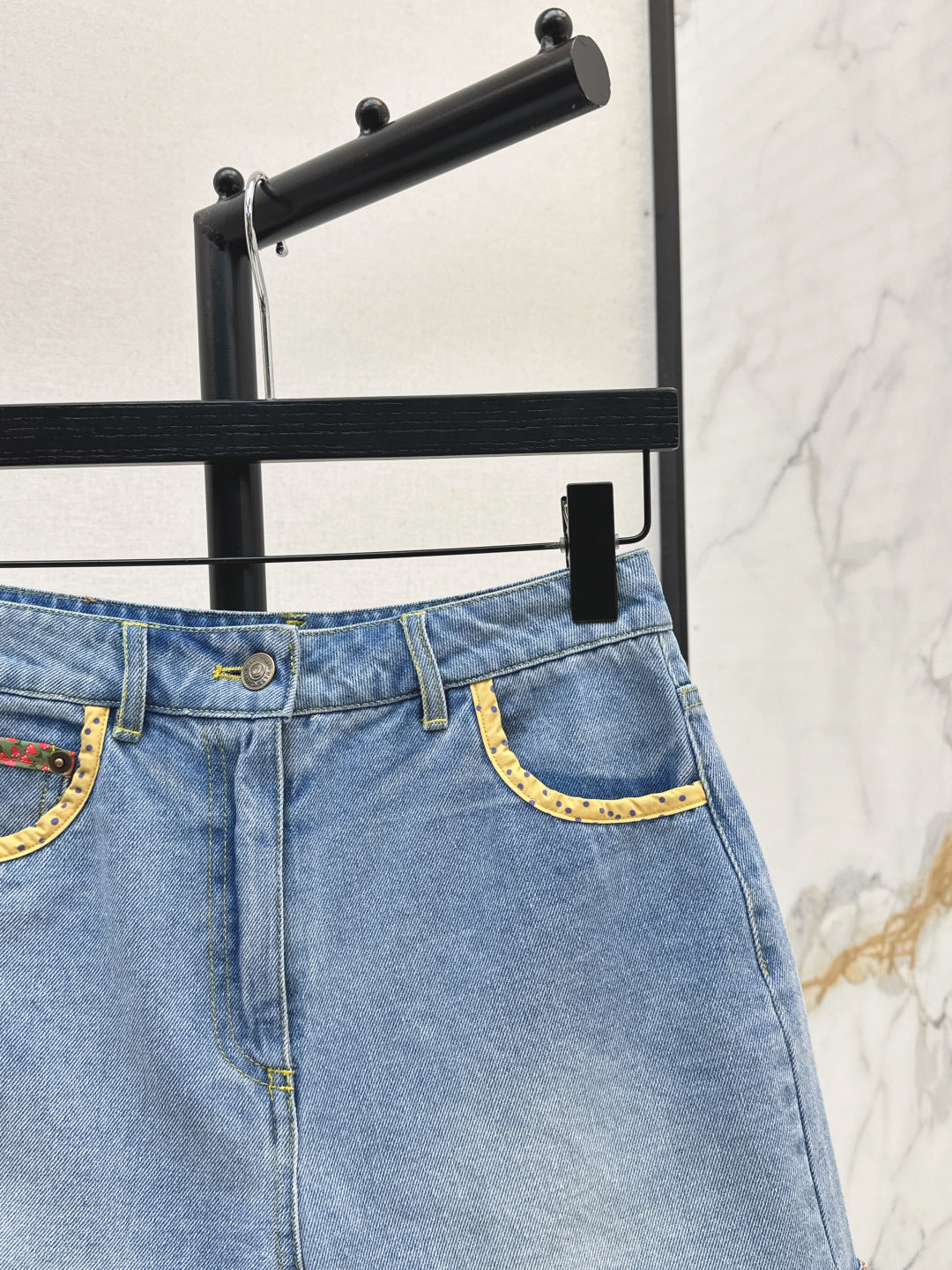 Valen New denim shorts