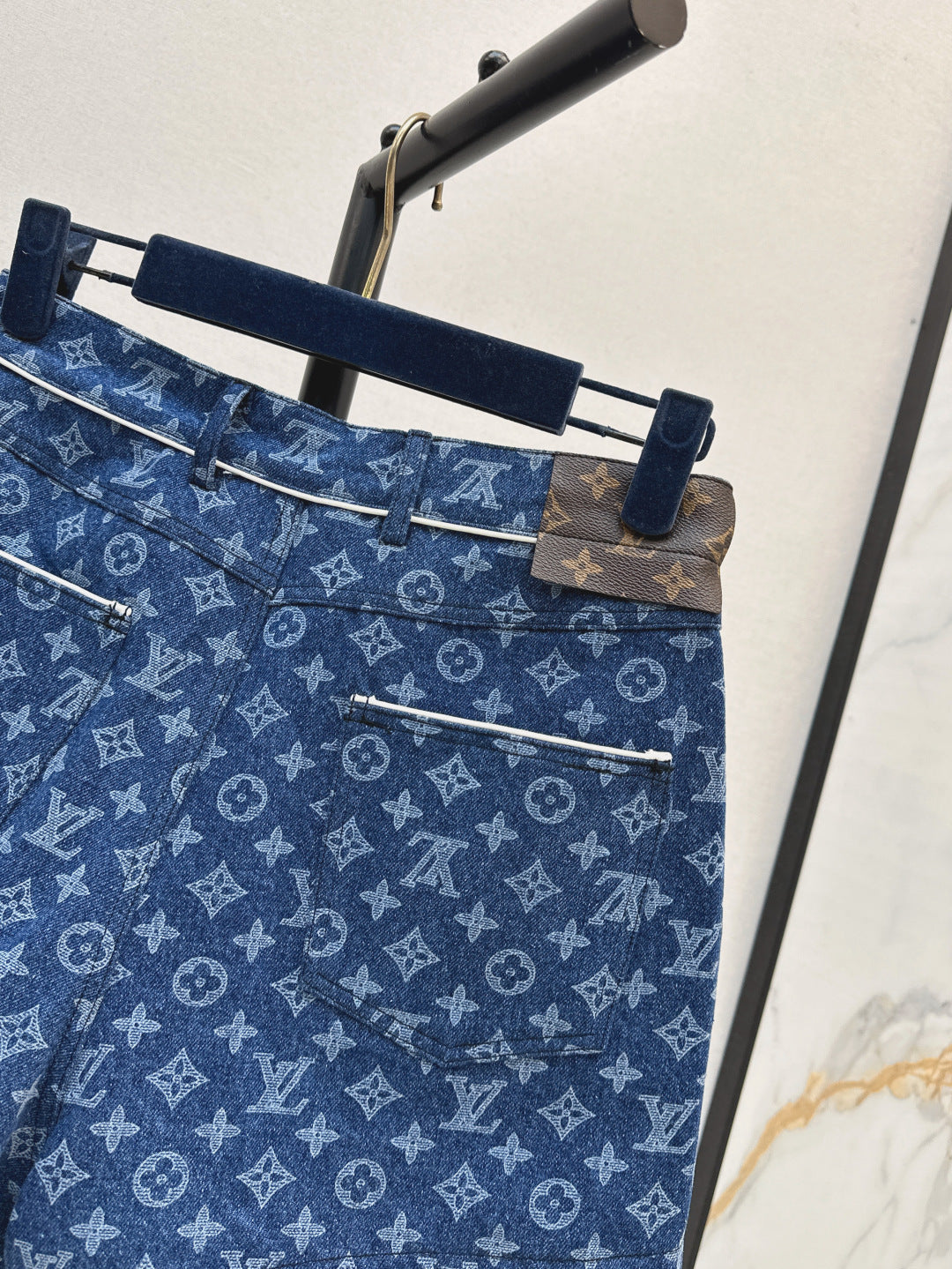 Louis New jacquard shorts