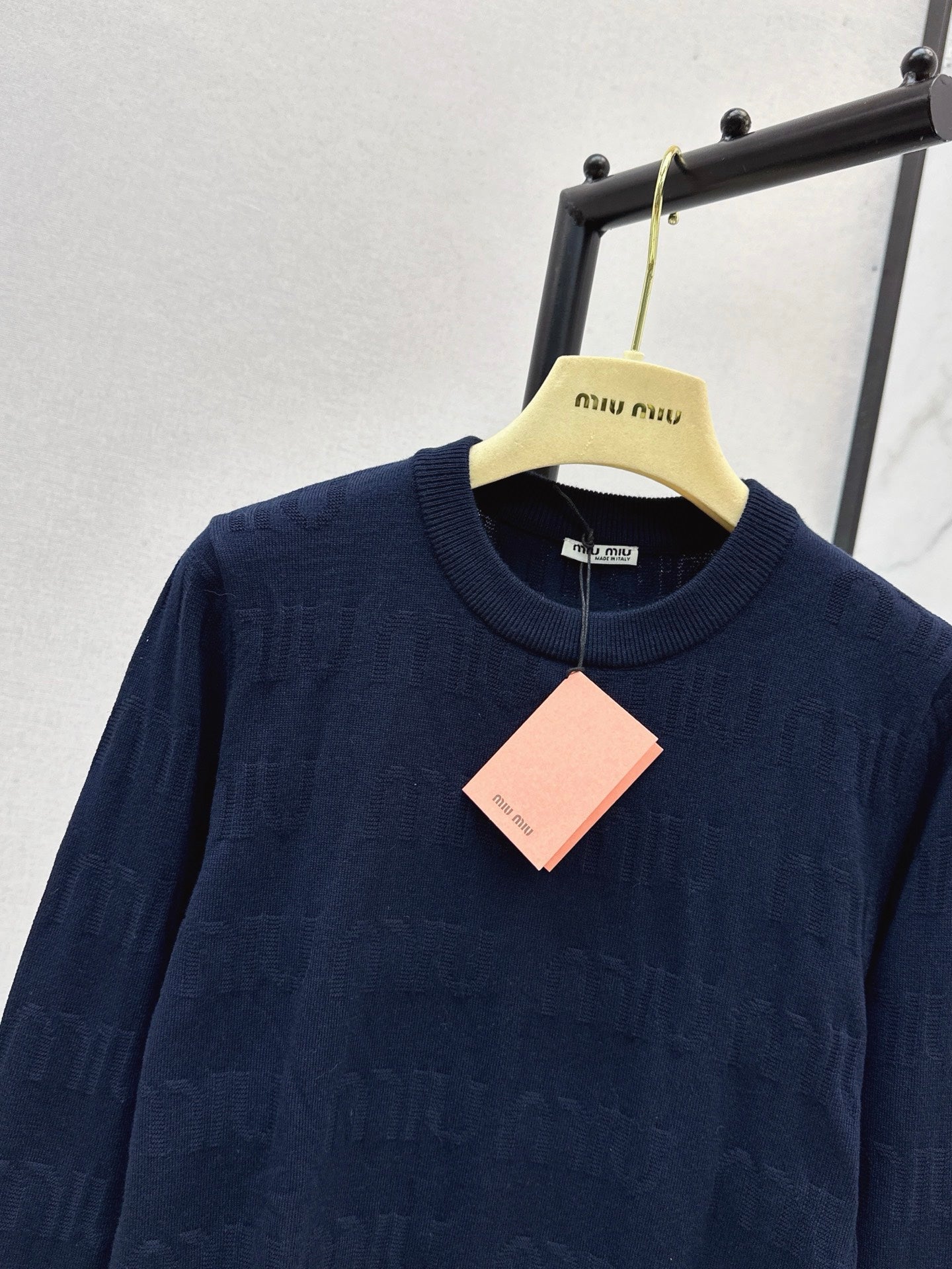 Miu NEW Knit a sweater