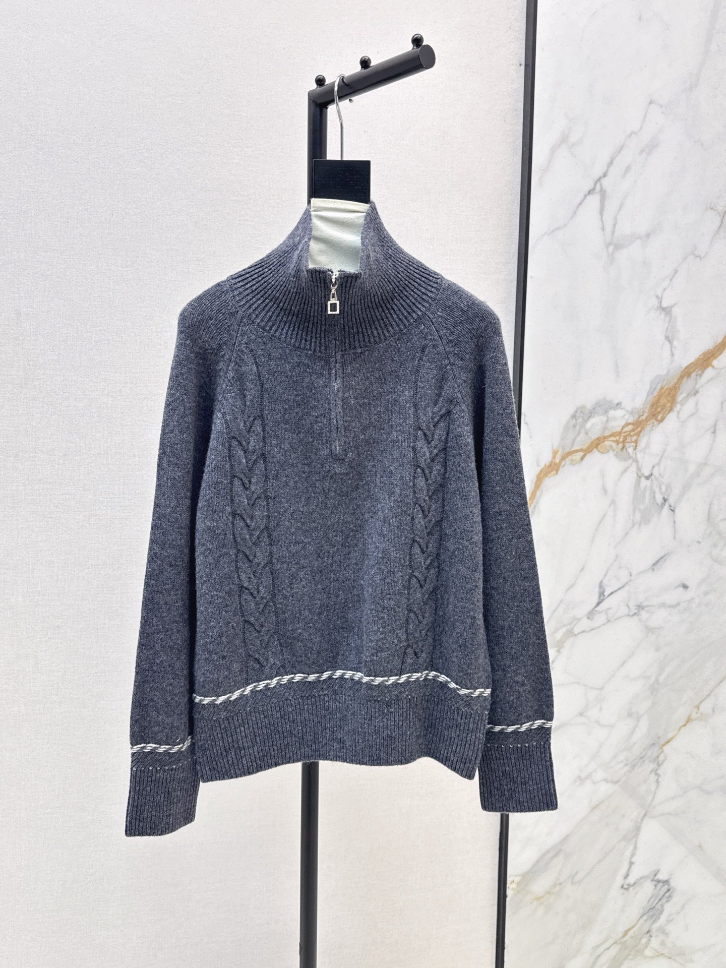 Loro NEW zipper sweater
