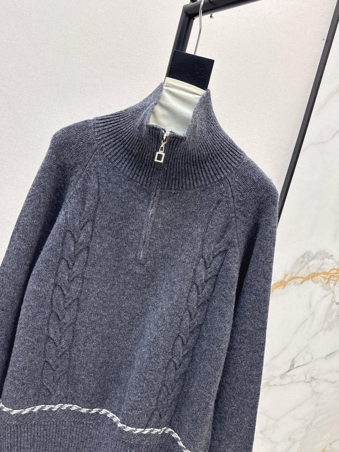 Loro NEW zipper sweater