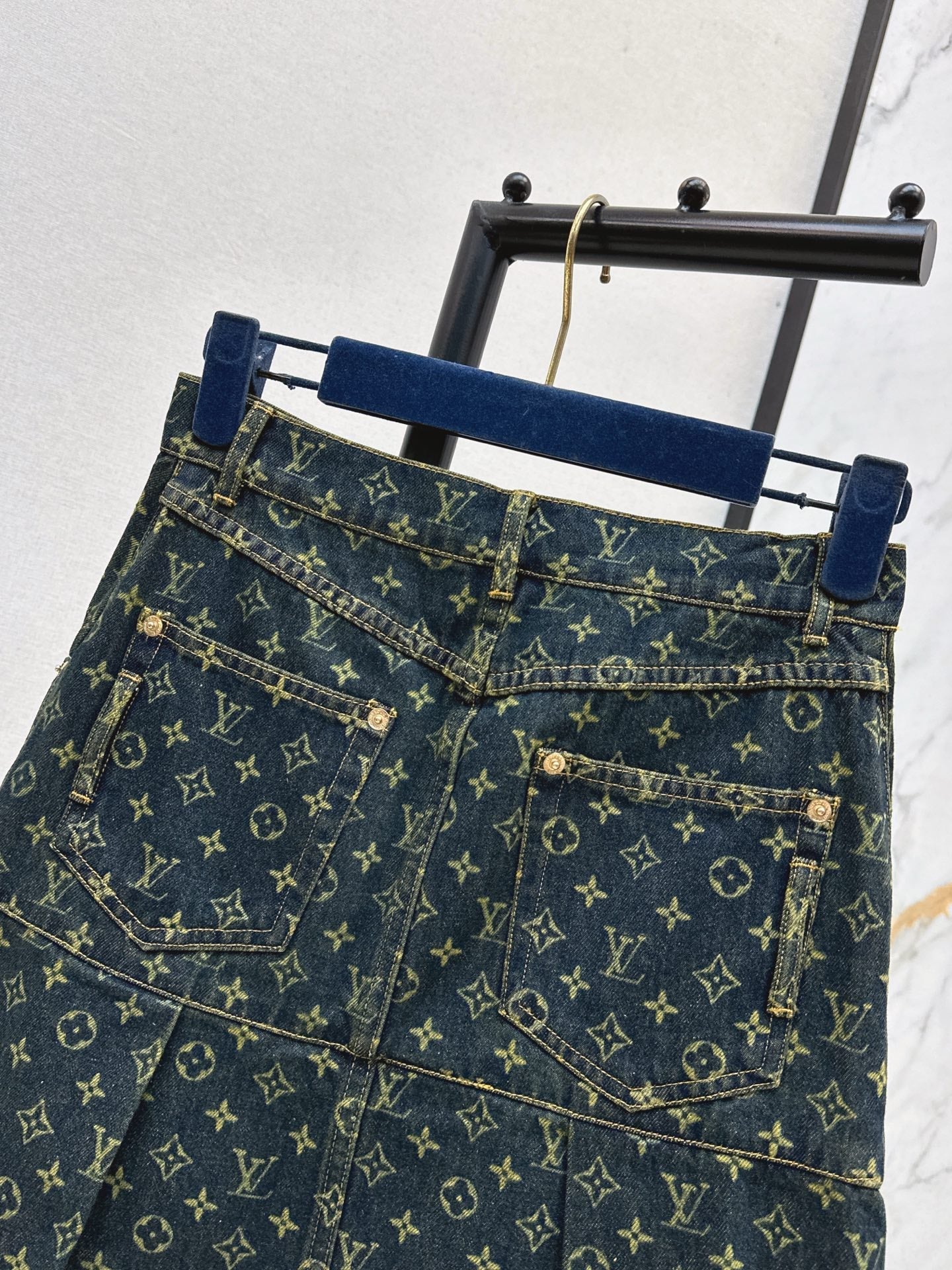 Louis NEW Printed denim skirt