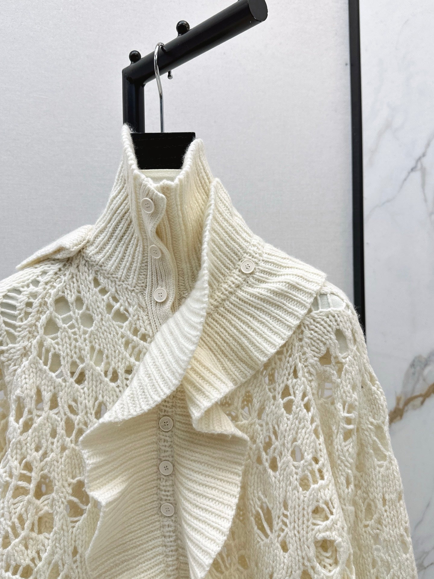 CD NEW Cashmere knitted cardigan