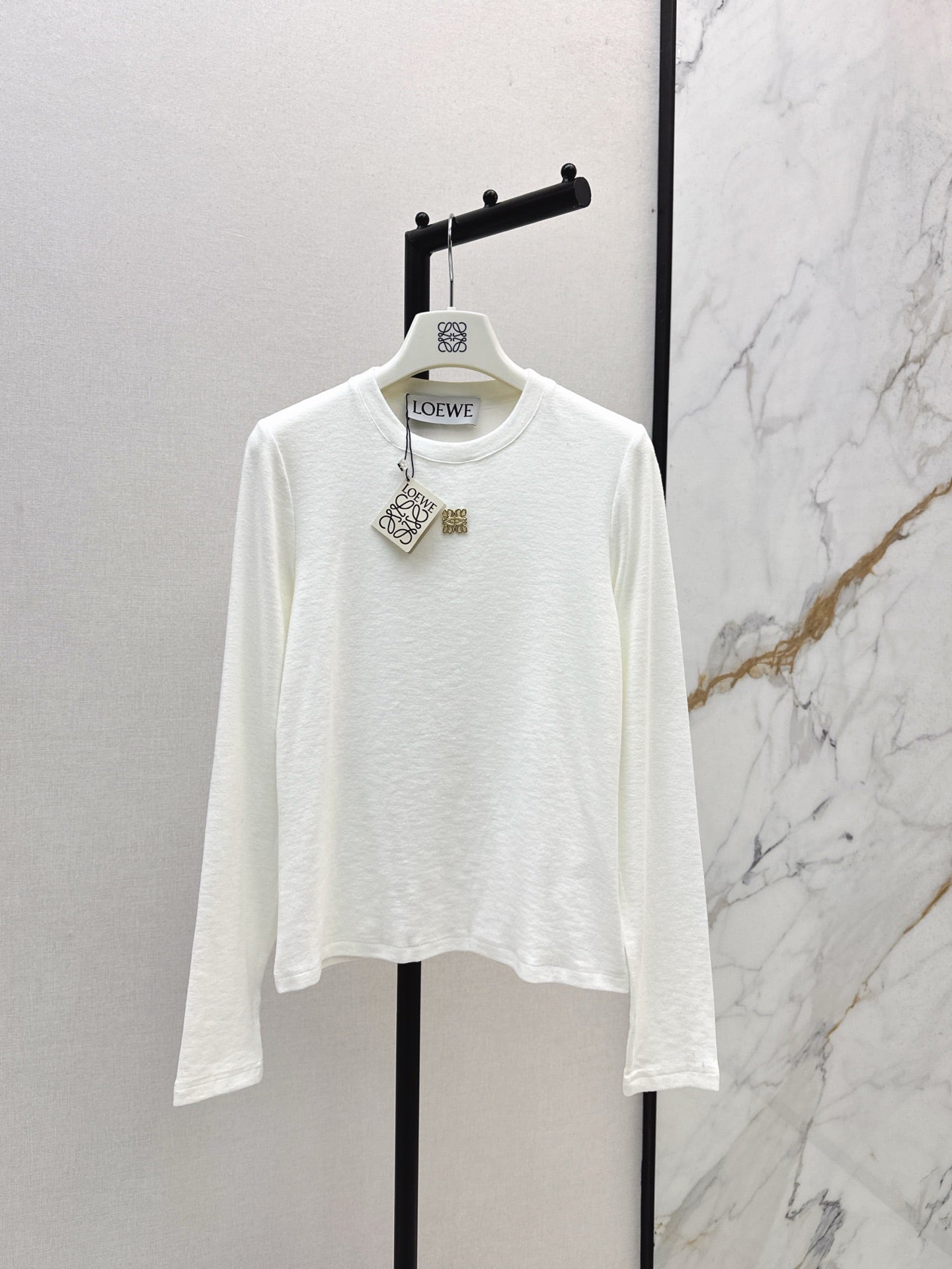 Loe NEW bottoming shirt