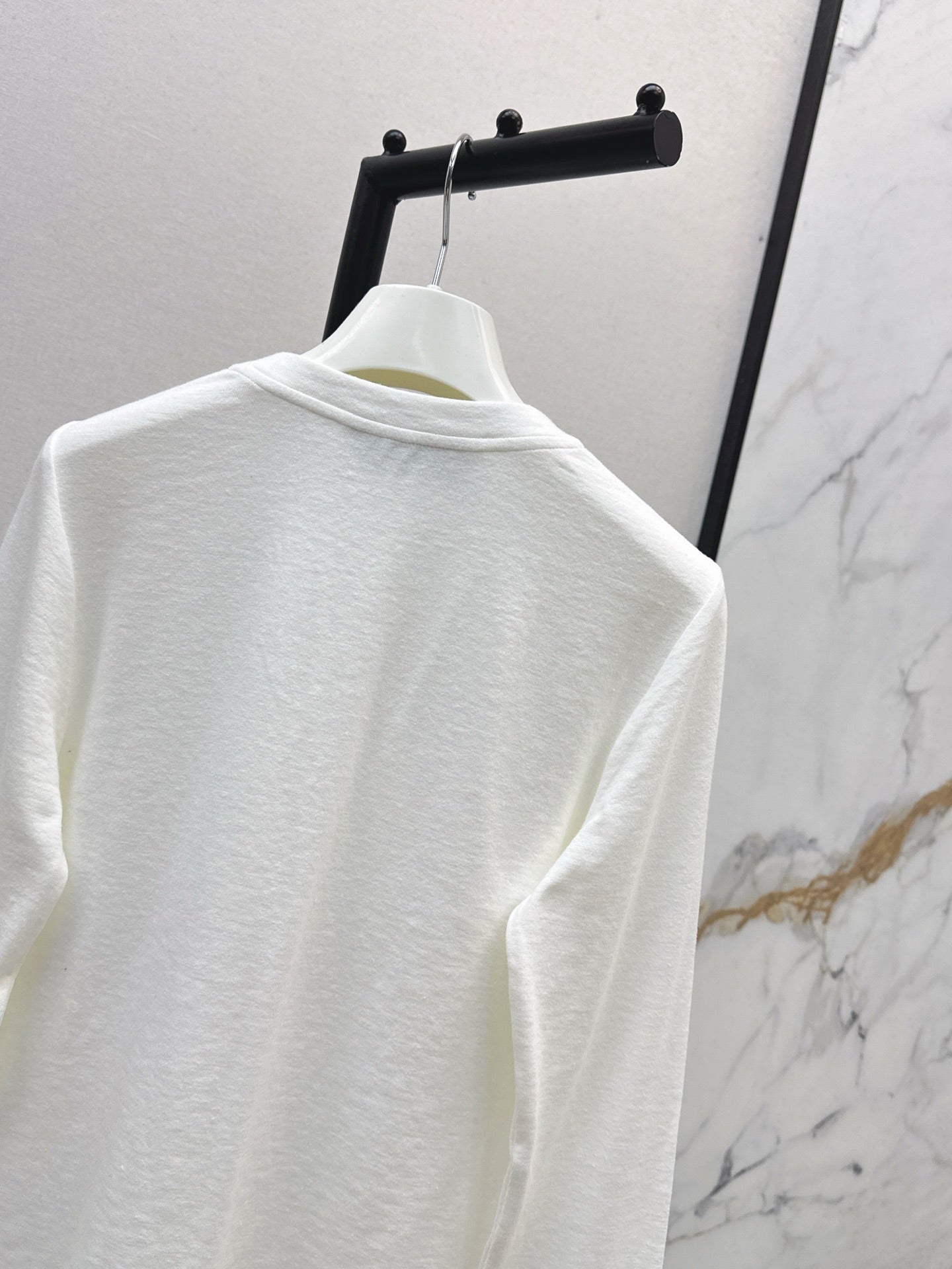 Loe NEW bottoming shirt