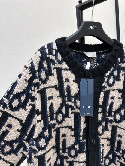 CD New knitted cardigan