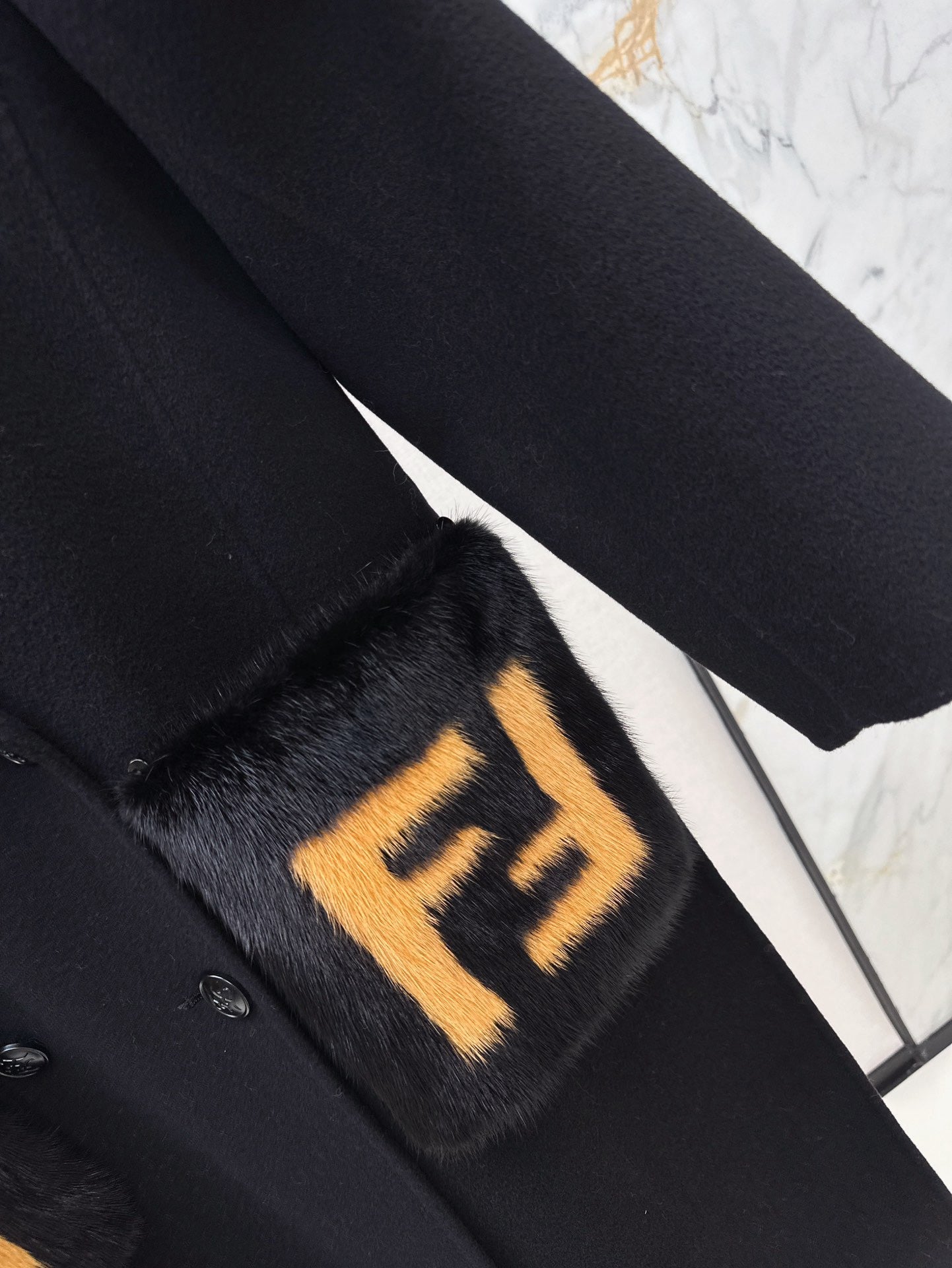 Fend NEW Double-pocket coat