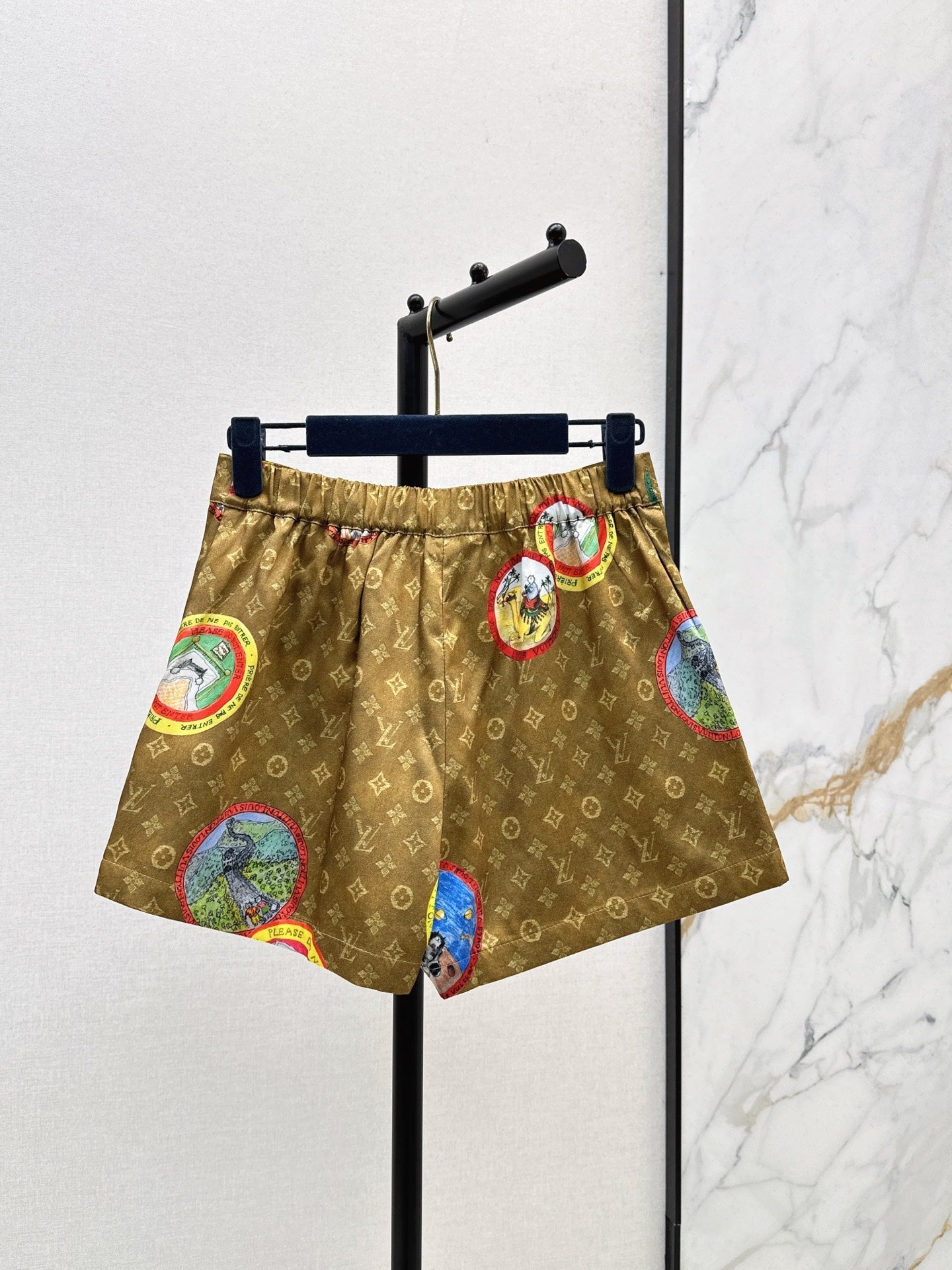 Louis NEW Floral shorts