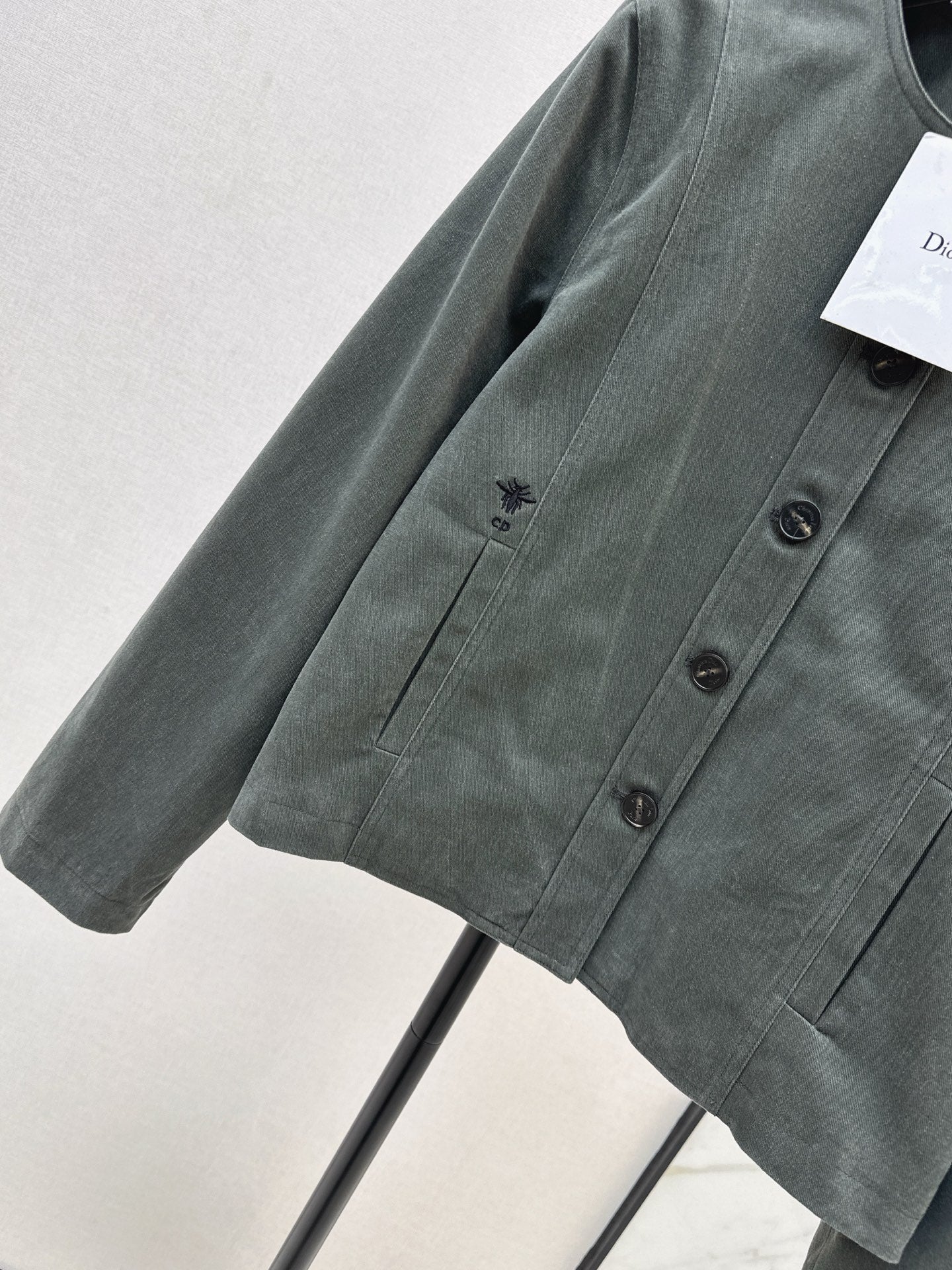 CD NEW bee embroidered jacket