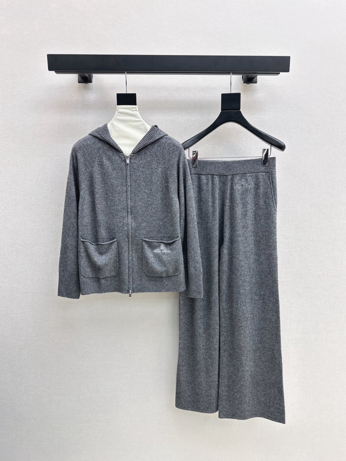 Loro NEW cashmere suit