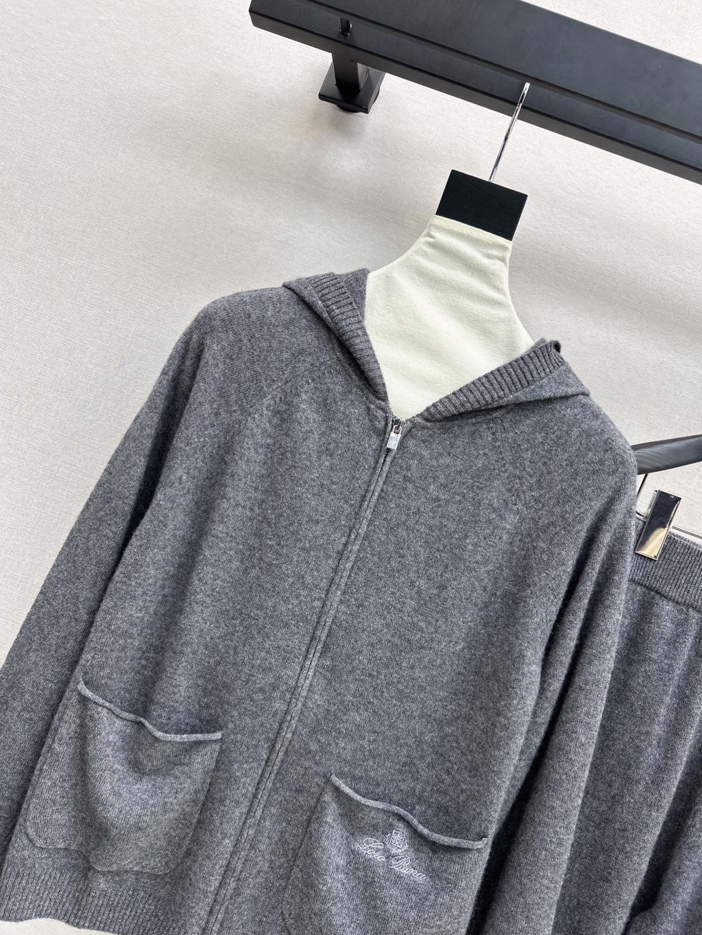 Loro NEW cashmere suit