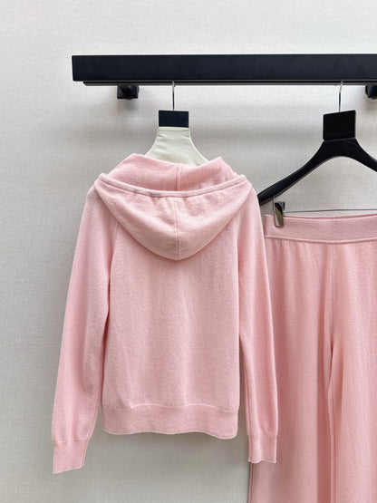 Loe NEW knitted suit