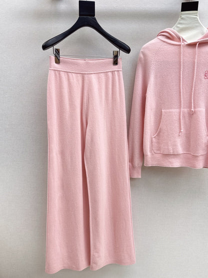 Loe NEW knitted suit