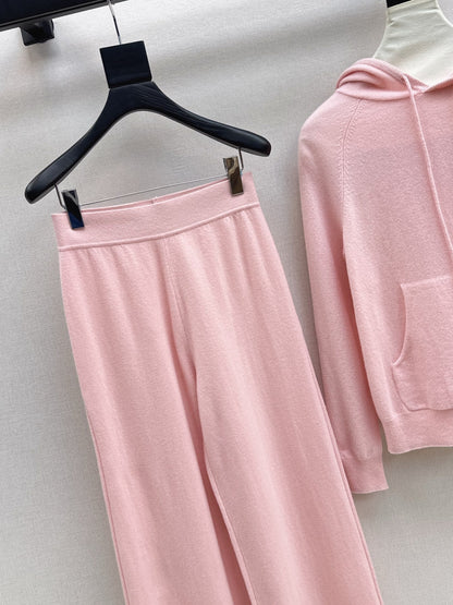 Loe NEW knitted suit