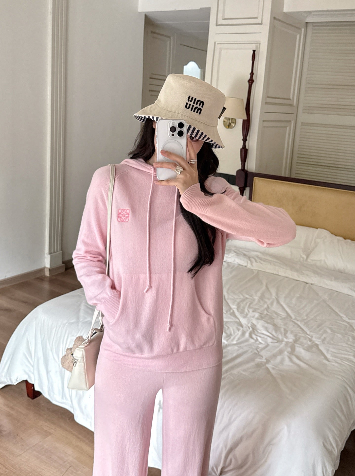 Loe NEW knitted suit