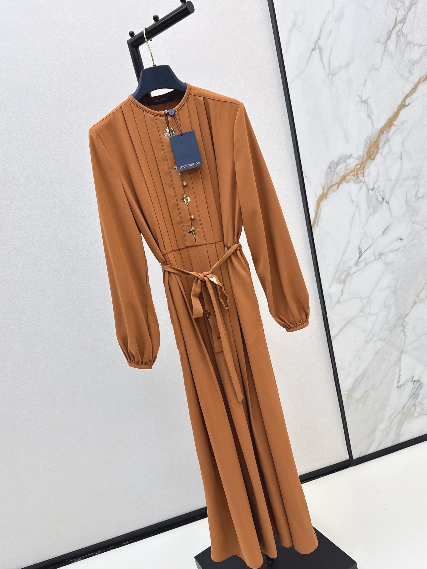 Louis NEW pleated dress