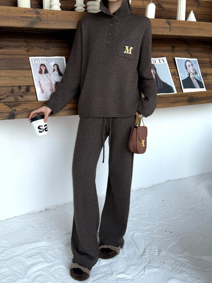 Max NEW knitted suit