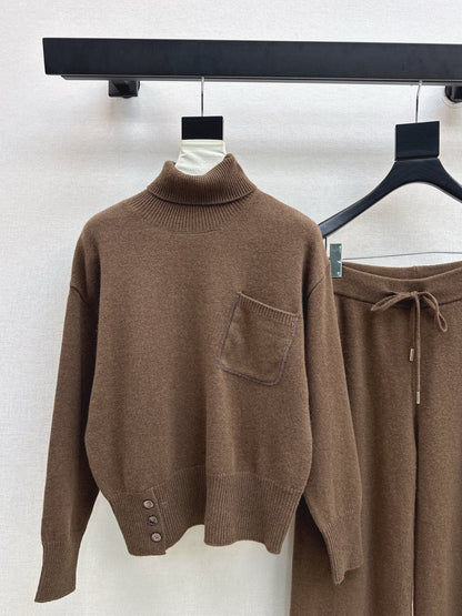 Burne NEW knitted suit