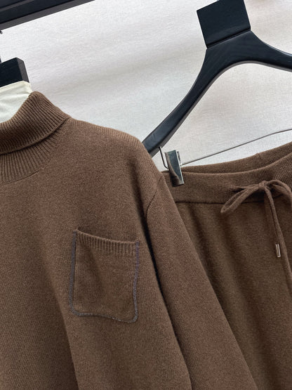 Burne NEW knitted suit