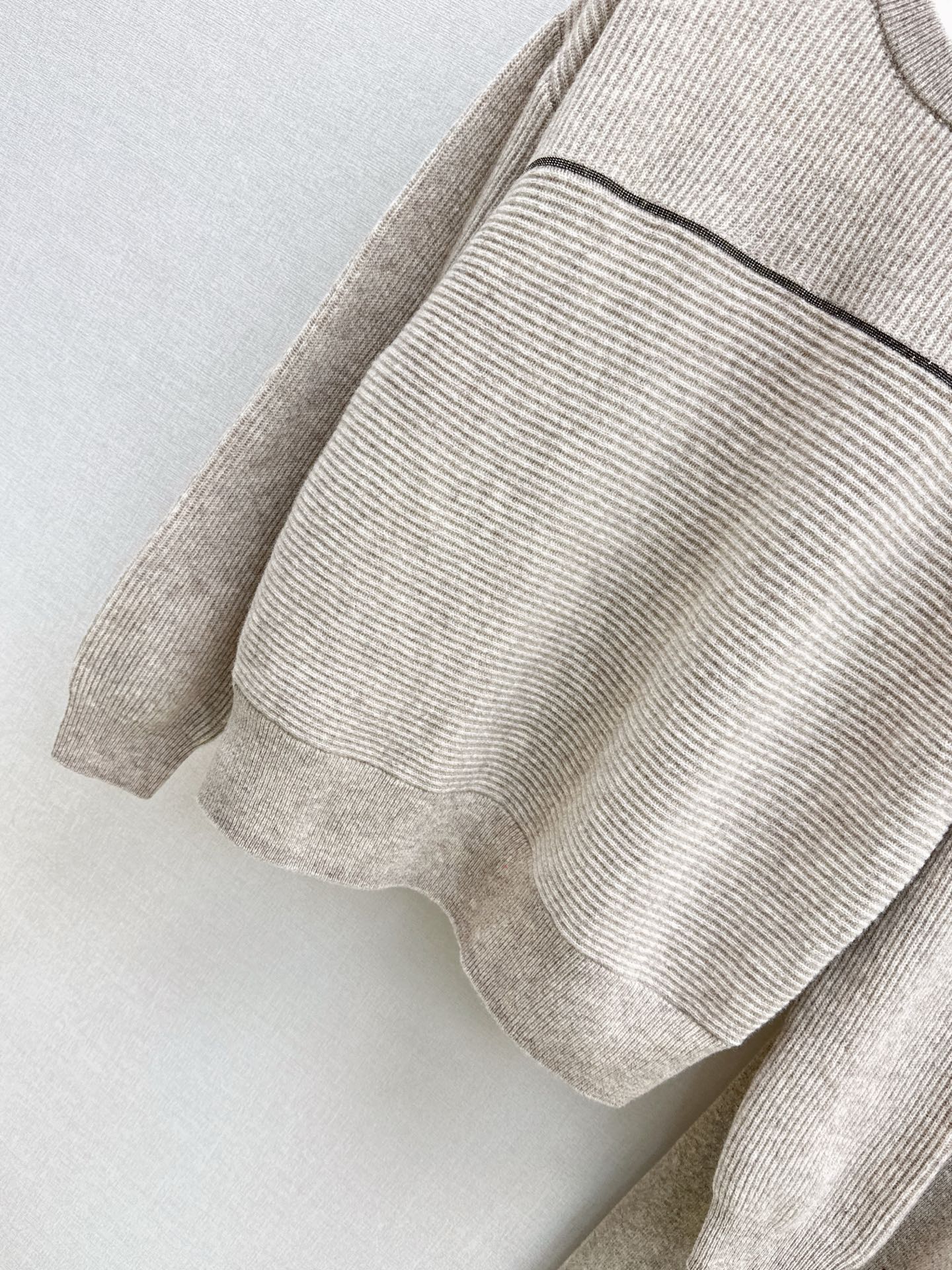 Burne NEW knitted suit