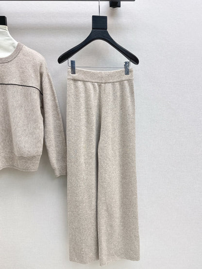 Burne NEW knitted suit