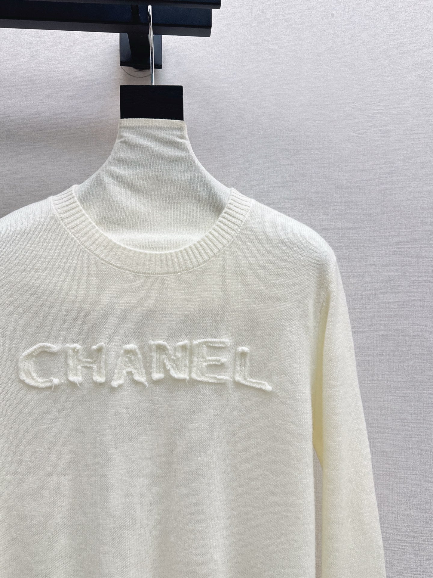 Chan NEW knitted sweater