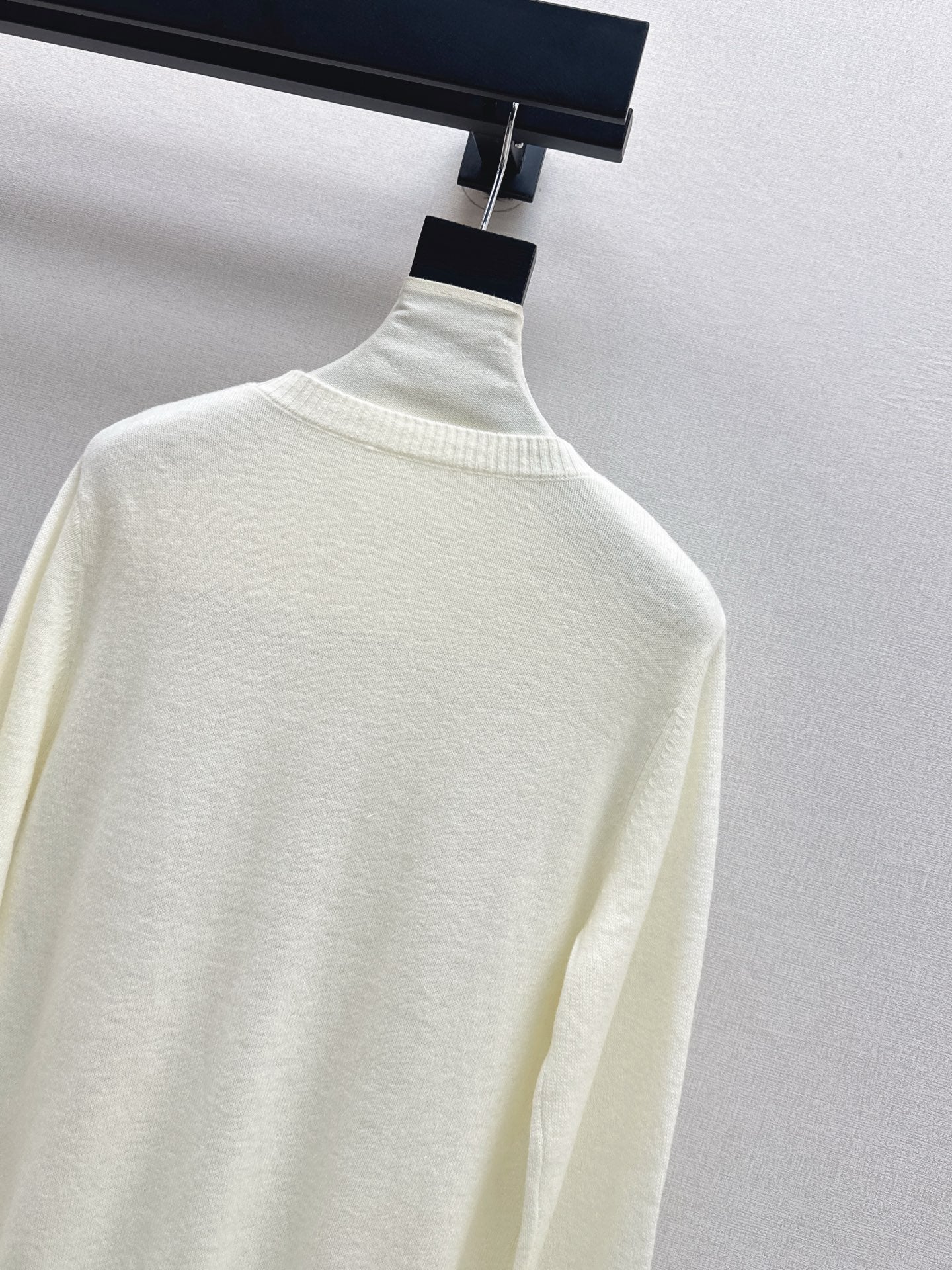 Chan NEW knitted sweater