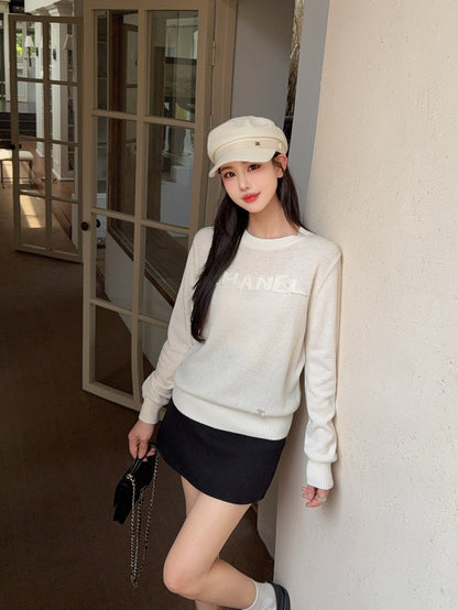 Chan NEW knitted sweater