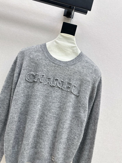 Chan NEW knitted sweater