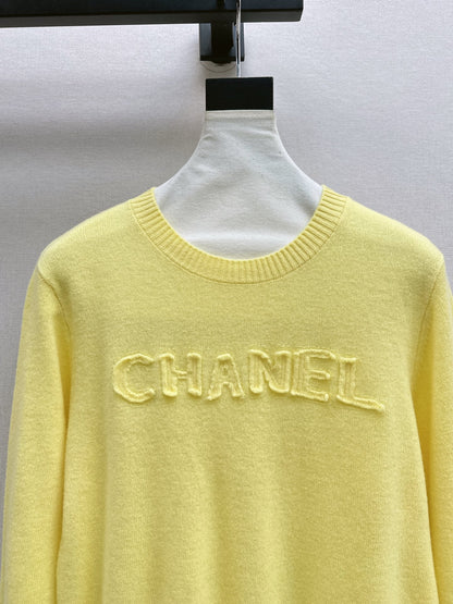 Chan NEW knitted sweater
