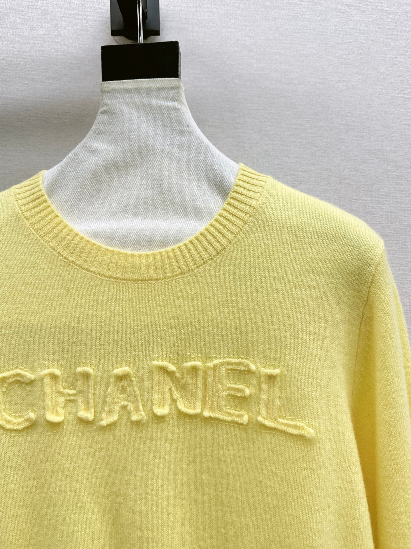 Chan NEW knitted sweater