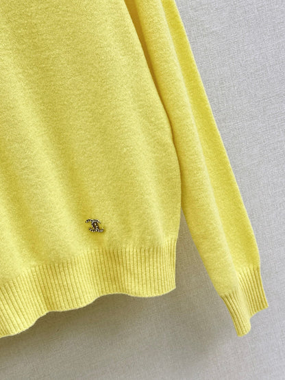 Chan NEW knitted sweater