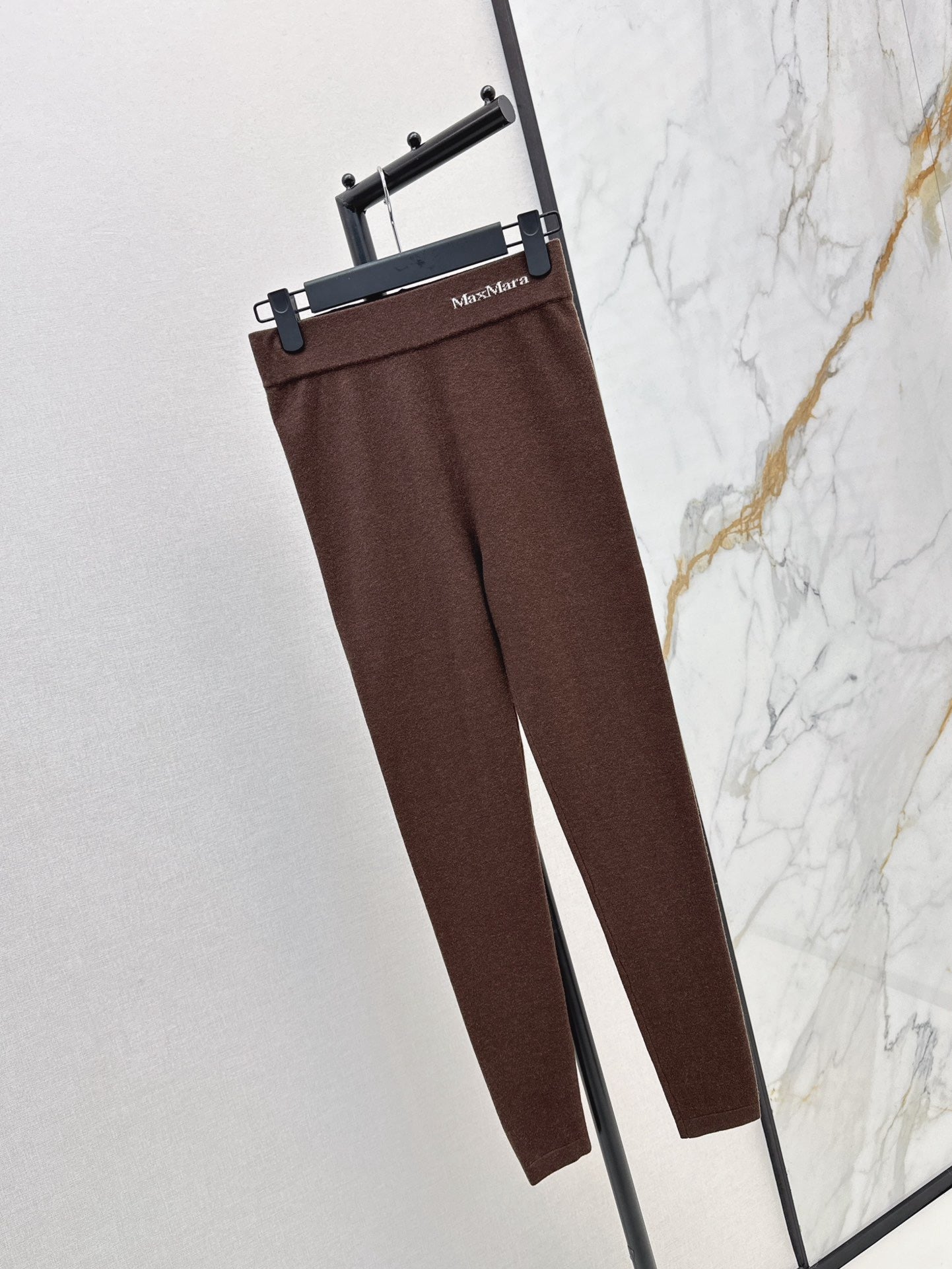 Max NEW Knitted leggings