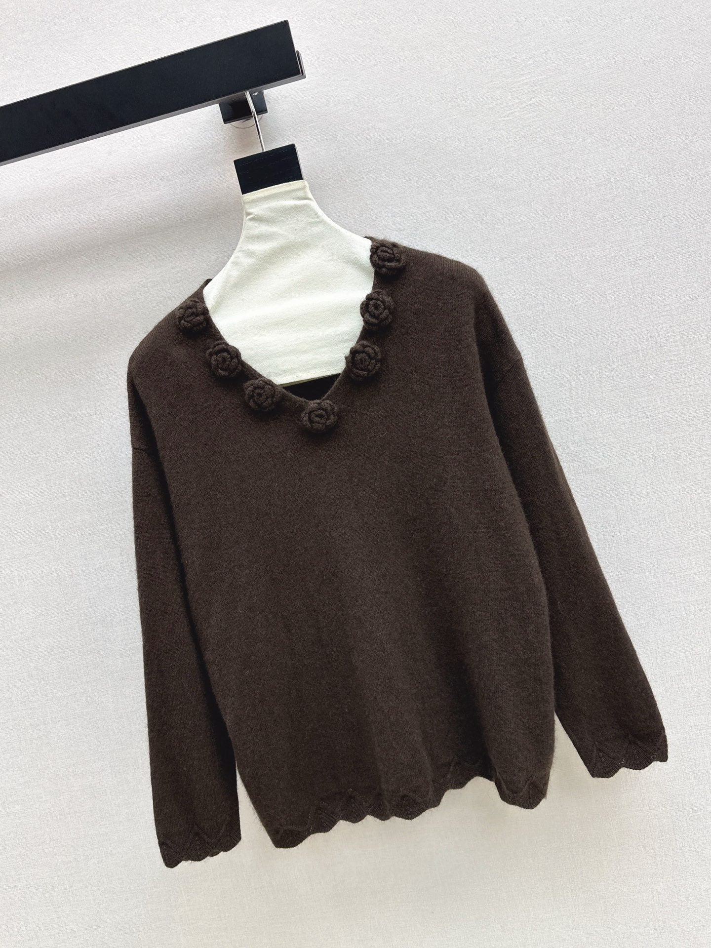 Chan NEW V-neck sweater