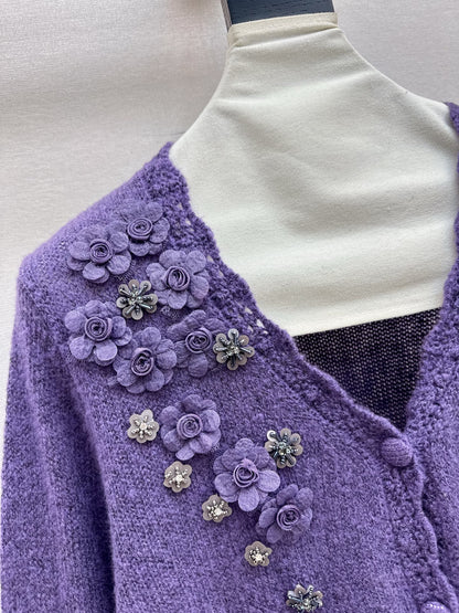 Chan NEW V-neck sweater