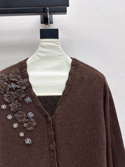 Chan NEW V-neck cardigan