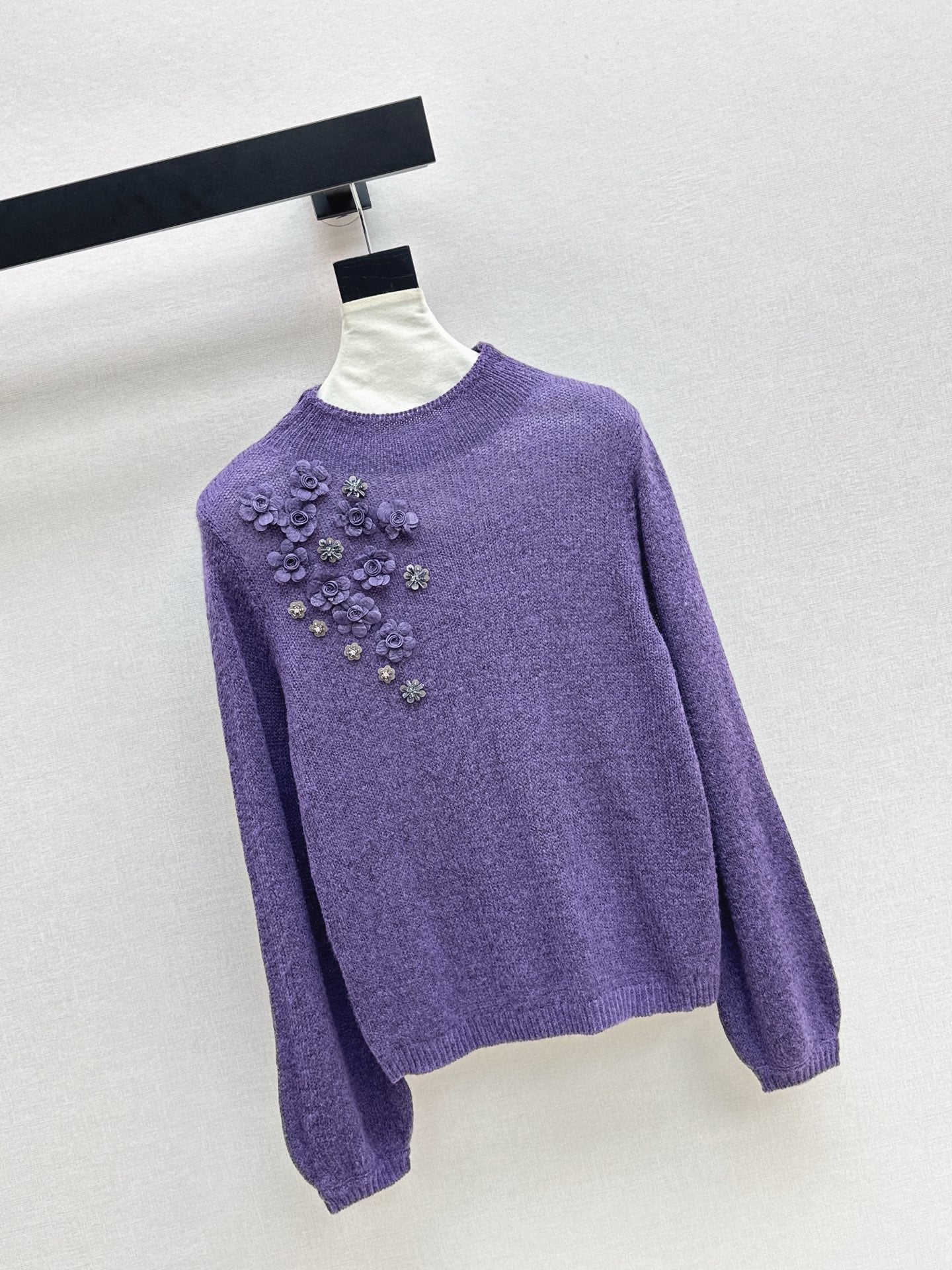 Chan NEW floral sweater