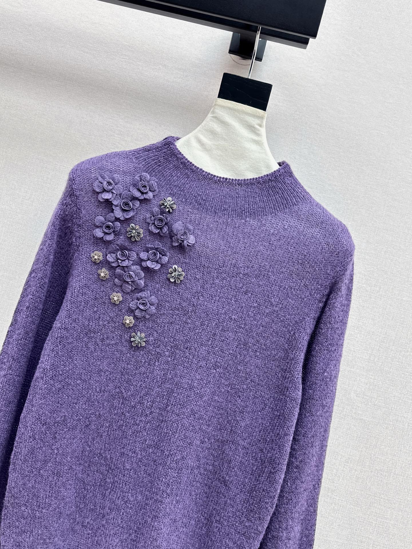 Chan NEW floral sweater