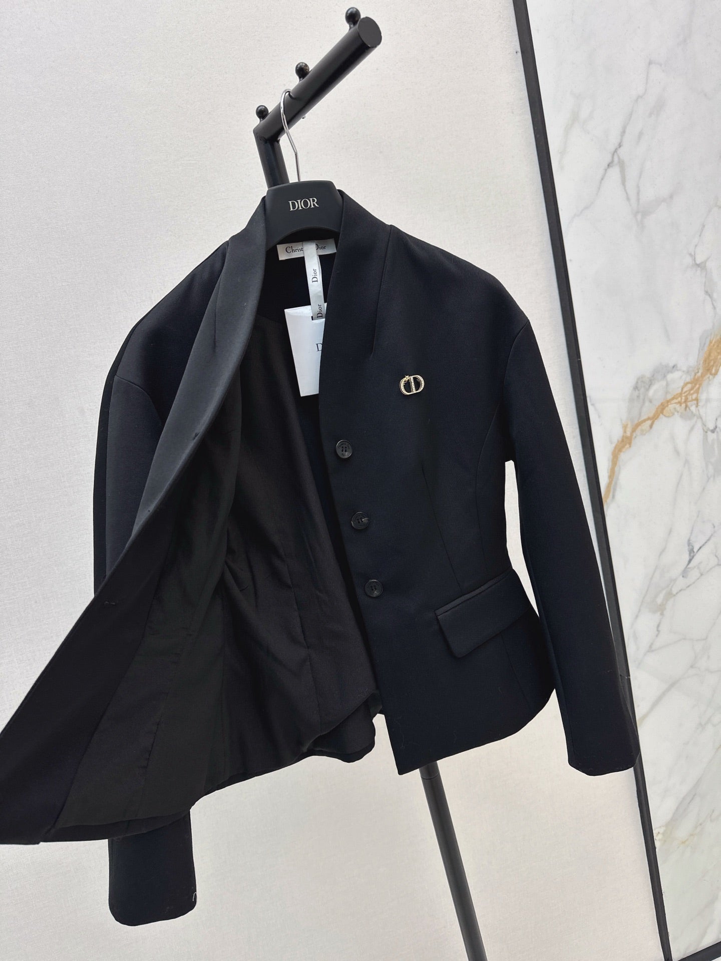 CD NEW V-neck blazer