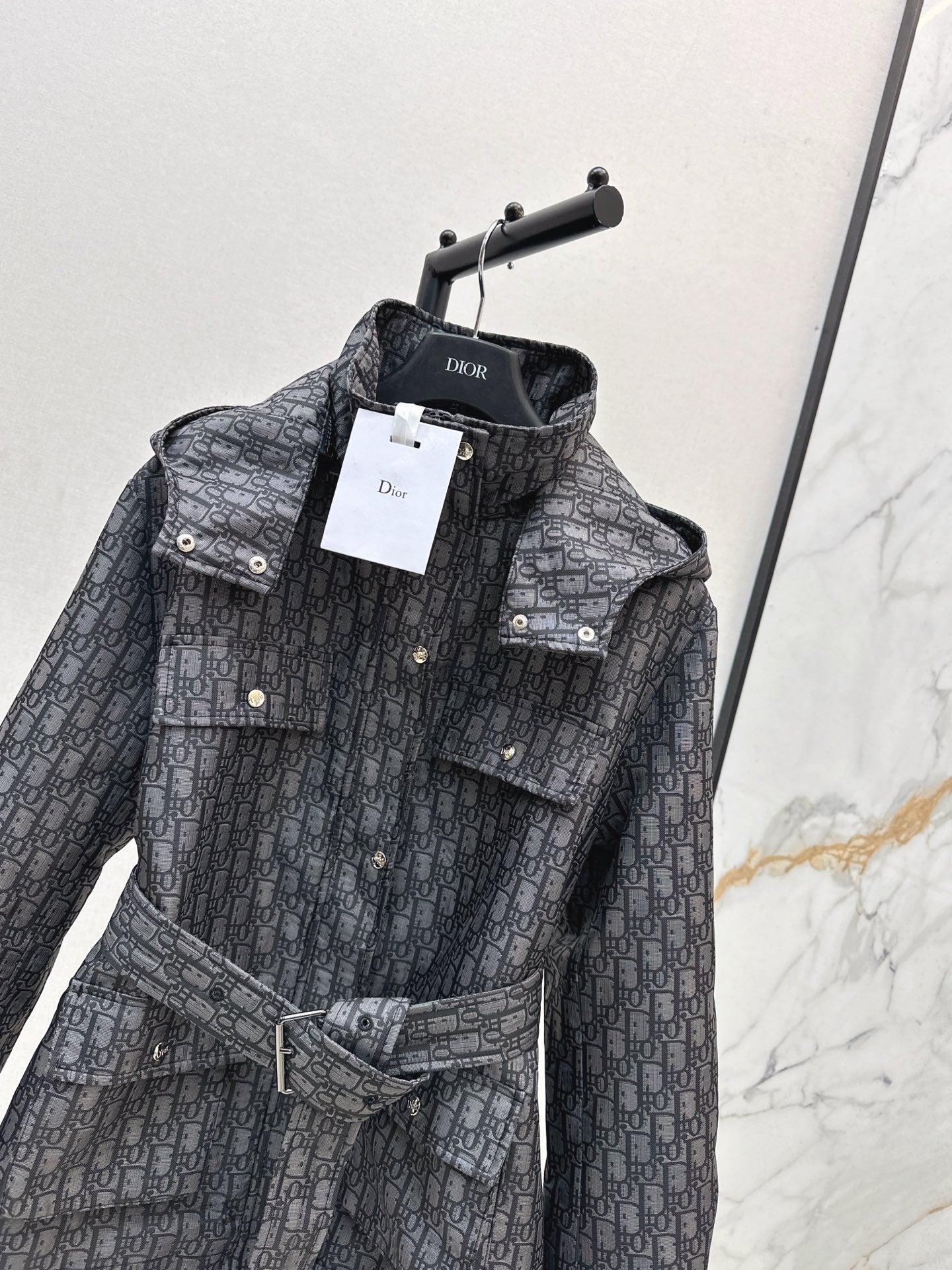 CD NEW Hooded mid-length jacket