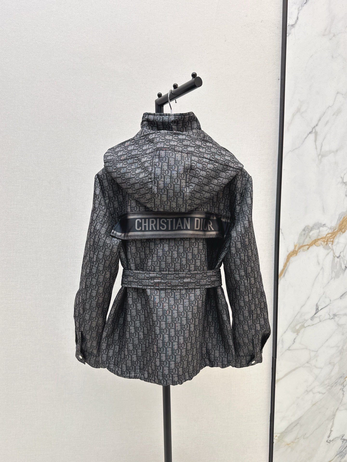 CD NEW Hooded mid-length jacket