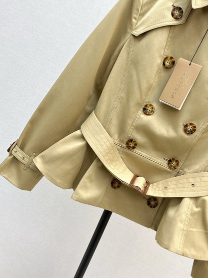 Bur NEW Button trench coat