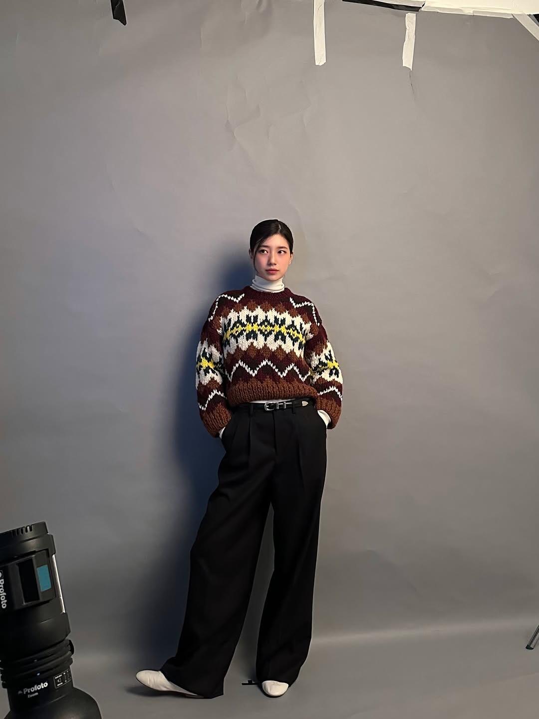 Ce1i NEW wool sweater