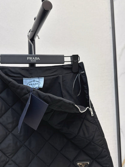 Pra NEW Diamond-patterned skirt