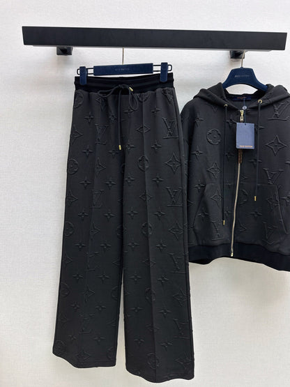 Louis NEW sports suit