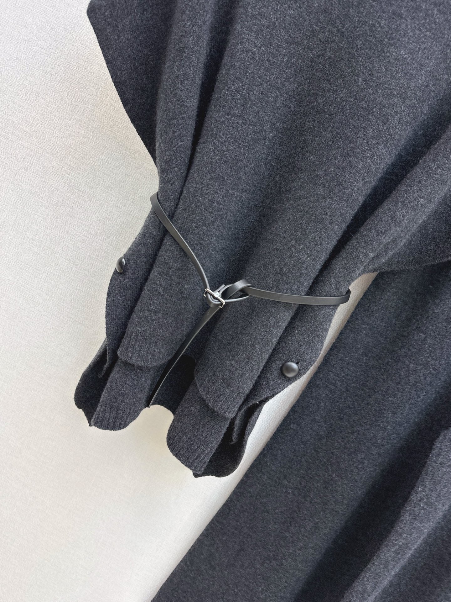 Loro NEW knitted suit