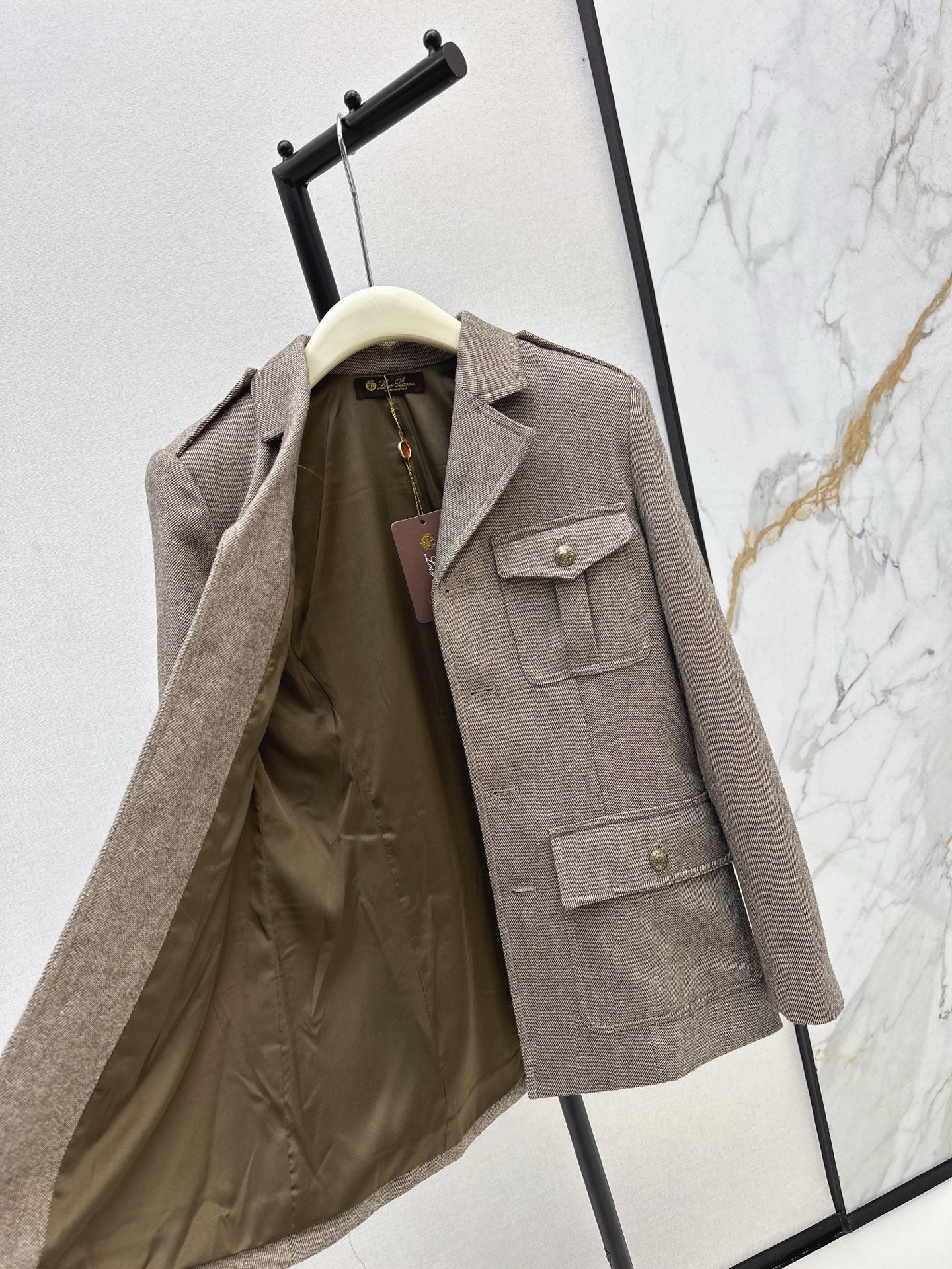 LoroNEW lapel jacket