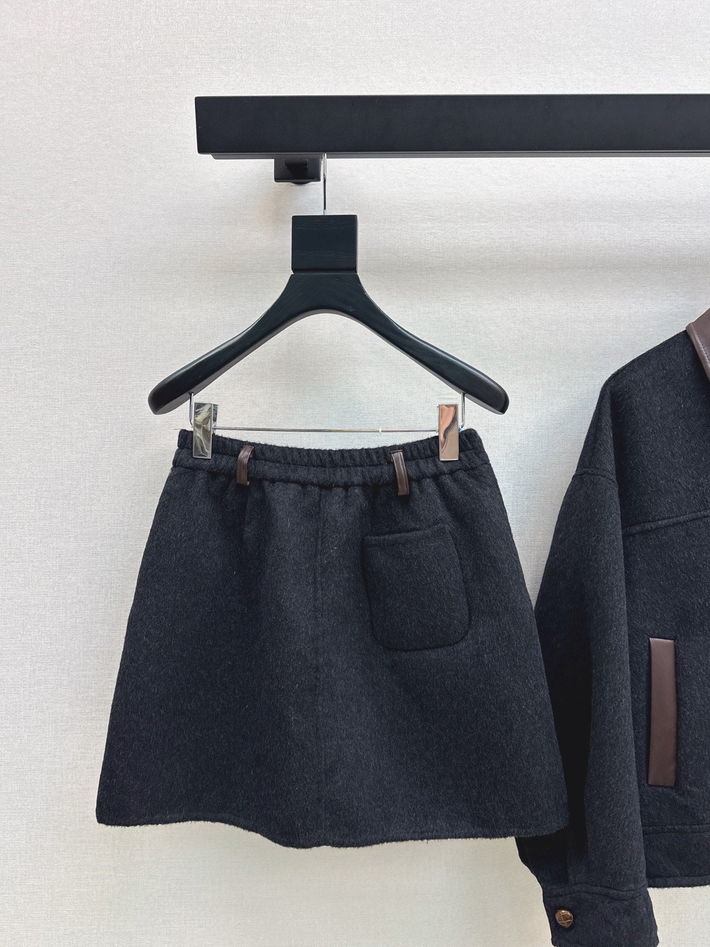 Brune NEW  wool suit